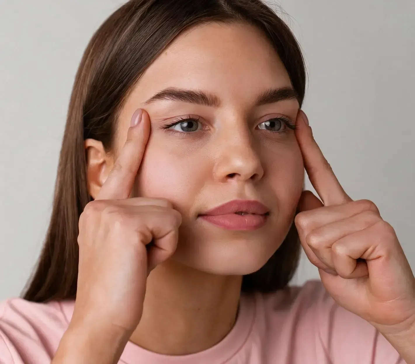 Diagram comparing true ptosis and hooded eyes at Healthy Enhancements Wellington